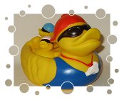 Schwimmlehrer mit 2 Schülern